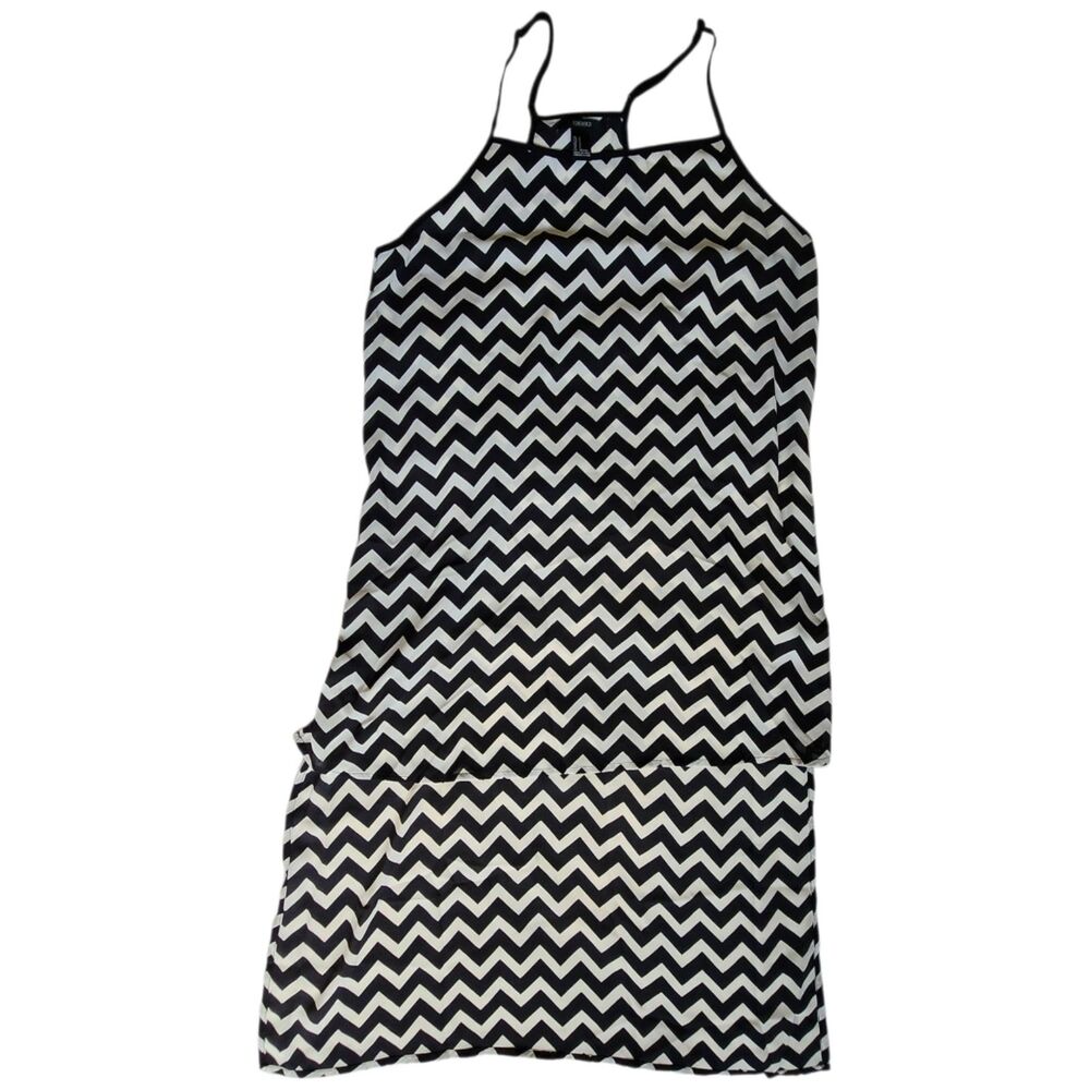 Forever 21 Black & White Chevron Hi low Dress sz S
